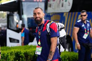 伊格莱西亚斯：证件问题别人也遇到过 球队已经恢复了士气